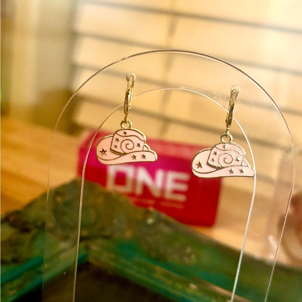 Gold Star Earrings